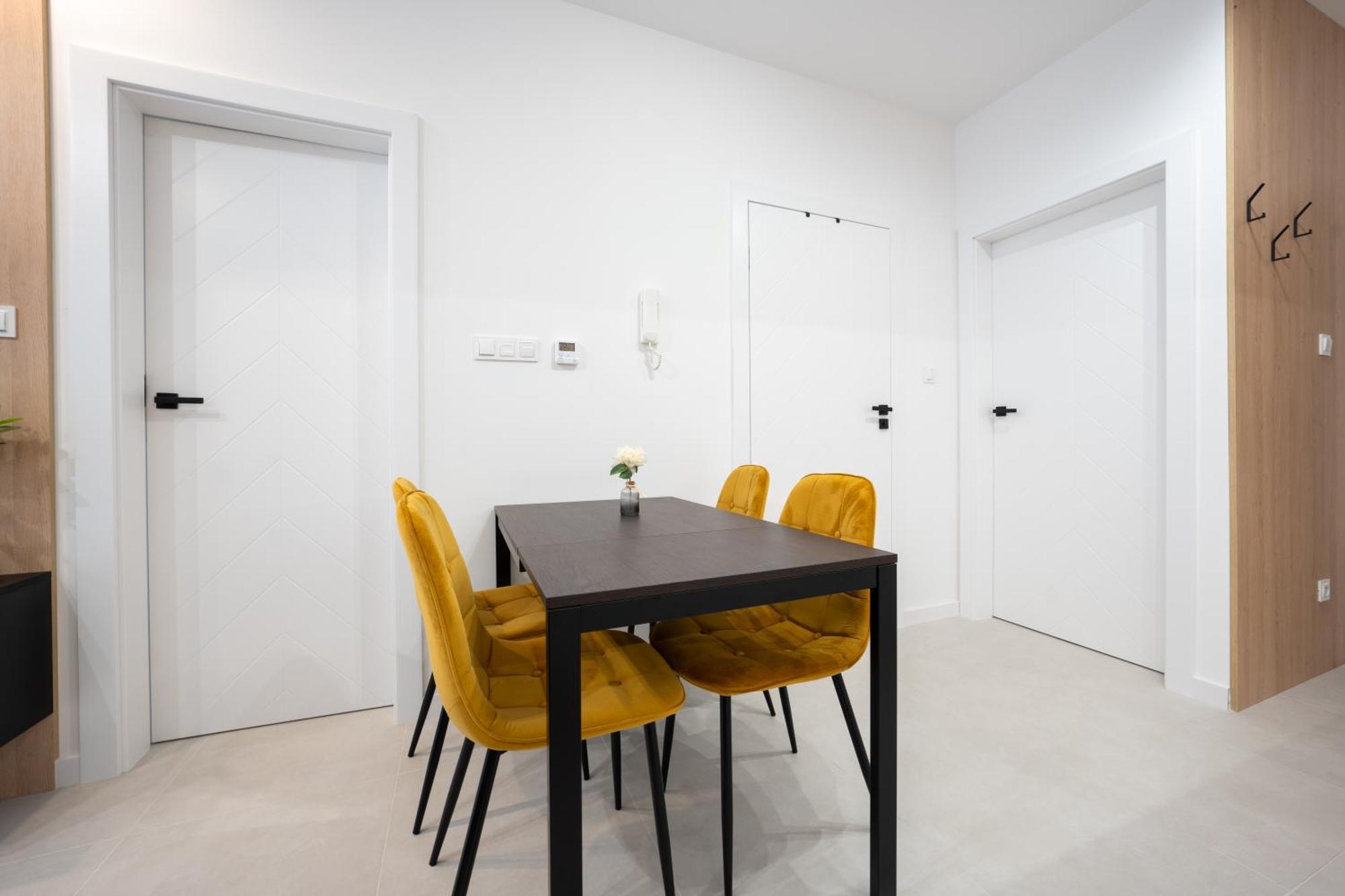 Miodowy Apartament Z Duzym Tarasem W Rewalu, Blisko Morza Exterior foto